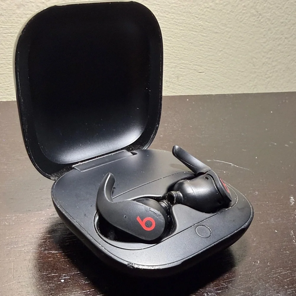 Beats by Dre Black Wireless Earbuds